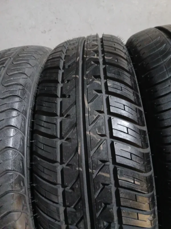175 70 14 84T KLEBER C701T - Imagen 3