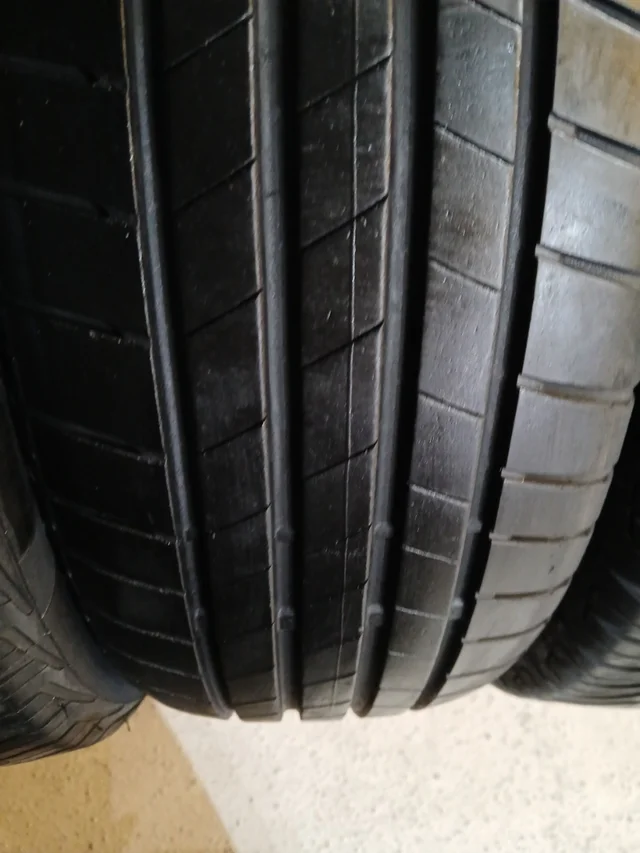 185 65 15 92T BRIDGESTONE TURANZA - Imagen 3