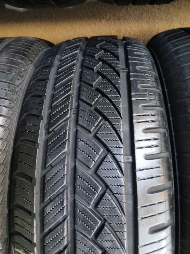 205 60 16 96V SUPERIA SCOBLUE - Imagen 3