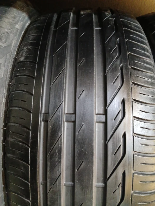 215 55 16 93W BRIDGESTONE TURANZA TOO1 - Imagen 3