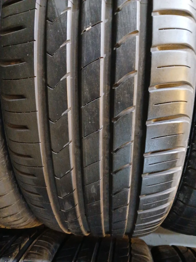 215 55 16 97W KUMHO ECSTA HS51 - Imagen 2