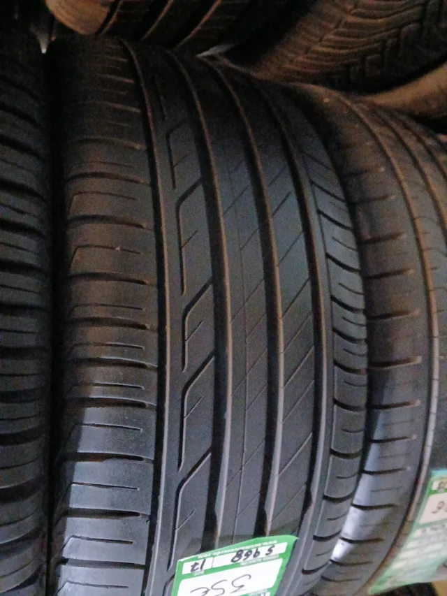 205 50 17 93W BRIDGESTONE TURANZA TOO1 - Imagen 2