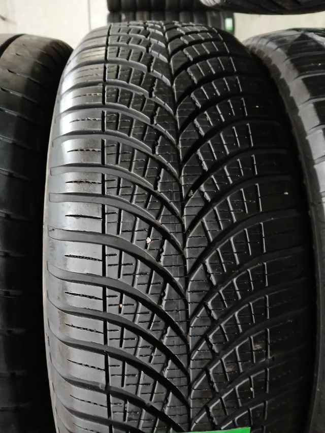 225 65 17 106V GOOD YEAR VECTOR - Imagen 3