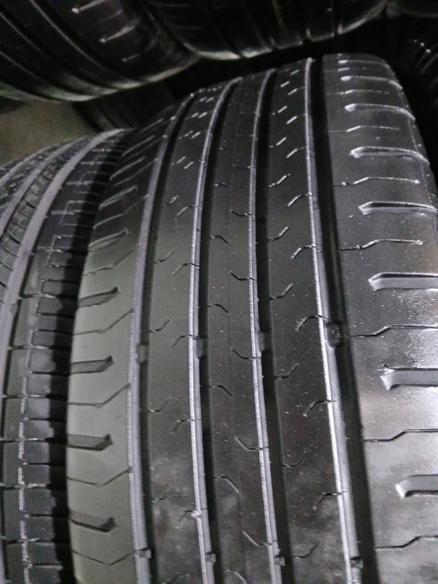 215 60 17 96H CONTINENTAL CONTICONTACT5 - Imagen 3