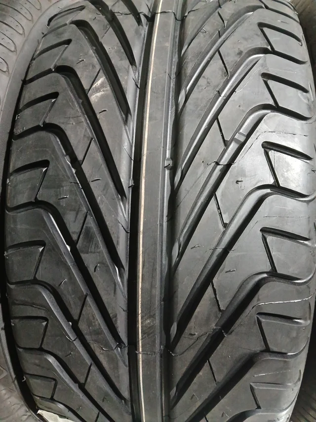 245 40 17 MICHELIN PILOT SPORT - Imagen 2