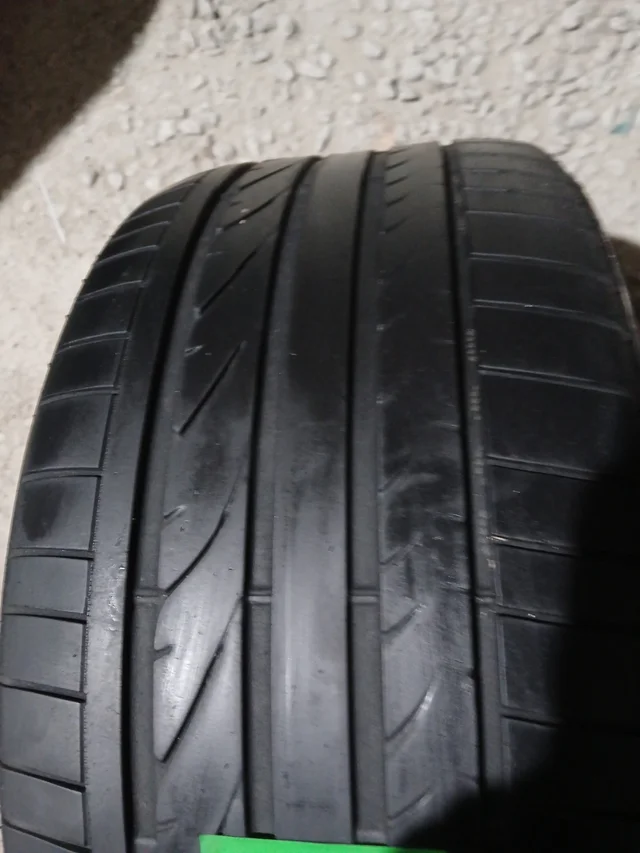 255 40 18 95Y BRIDGESTONE POTENZA RE050A - Imagen 3