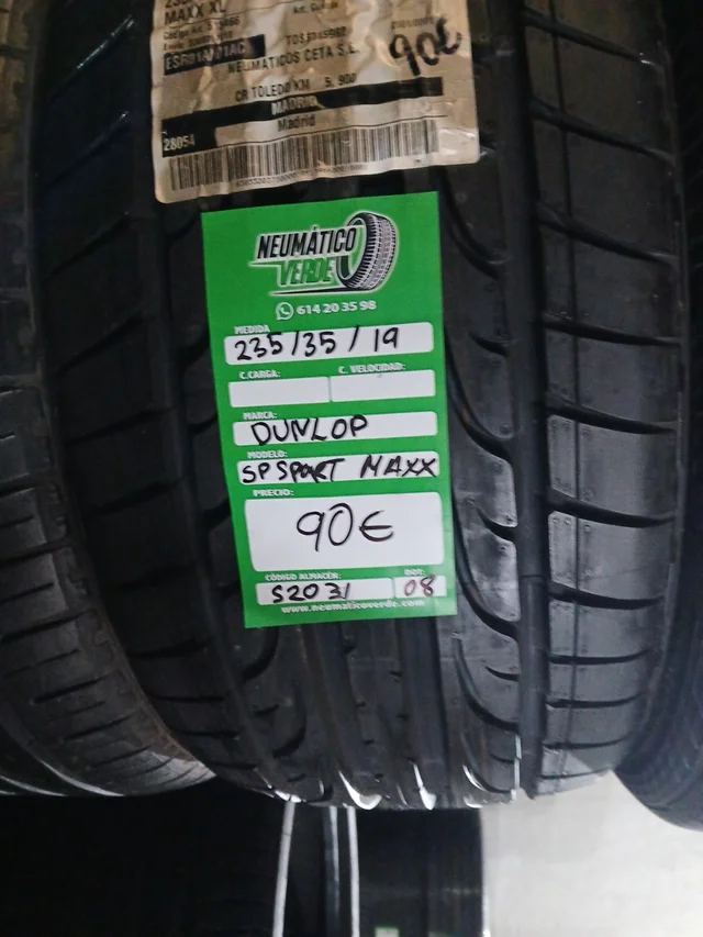 235 35 19 DUNLONP SPORT MAXX