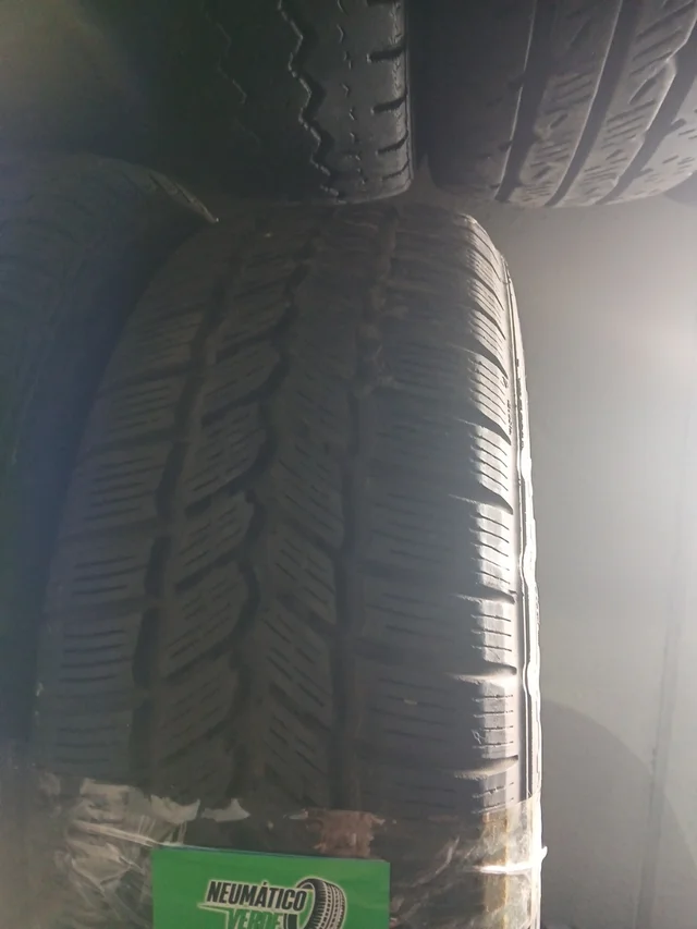 205 65 15 102/100T MICHELIN AGILIS 52 SN - Imagen 2