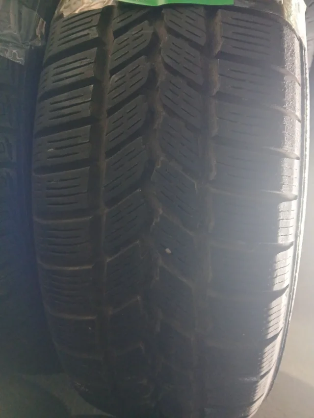 205 65 15 102/100T MICHELIN AGILIS 52 SN - Imagen 3