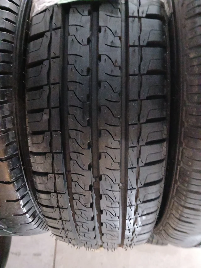 205 65 16 107/105T KLEBER TRANSPRO - Imagen 2