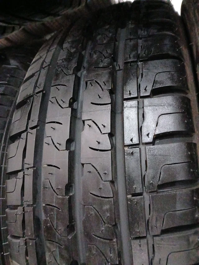 205 65 16 107/105T KLEBER TRANSPRO - Imagen 3