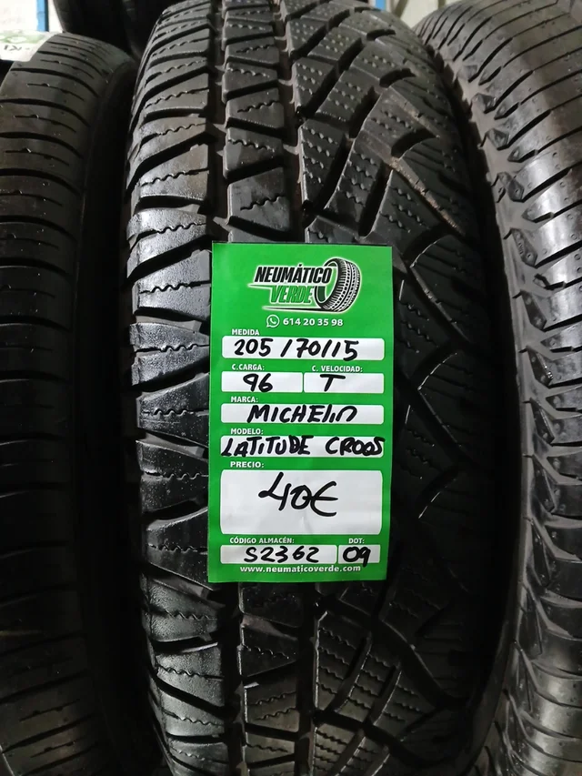 205 70 15 96T MICHELIN LATITUDE CROOS