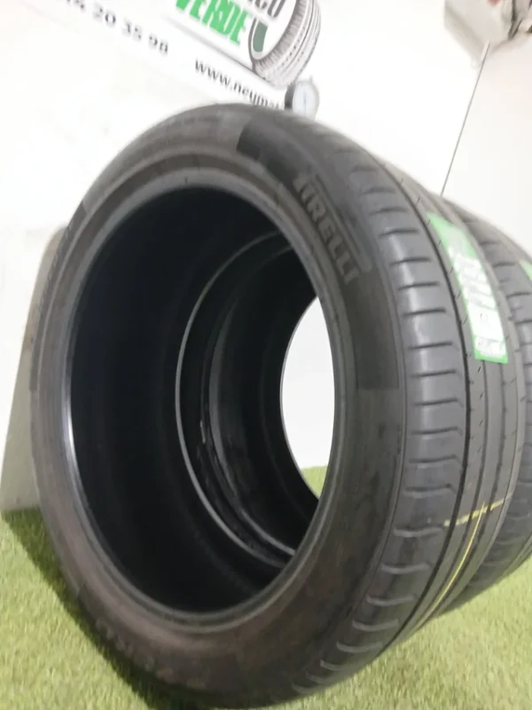 275 40 20 106W PIRELLI PZERO TM - Imagen 2